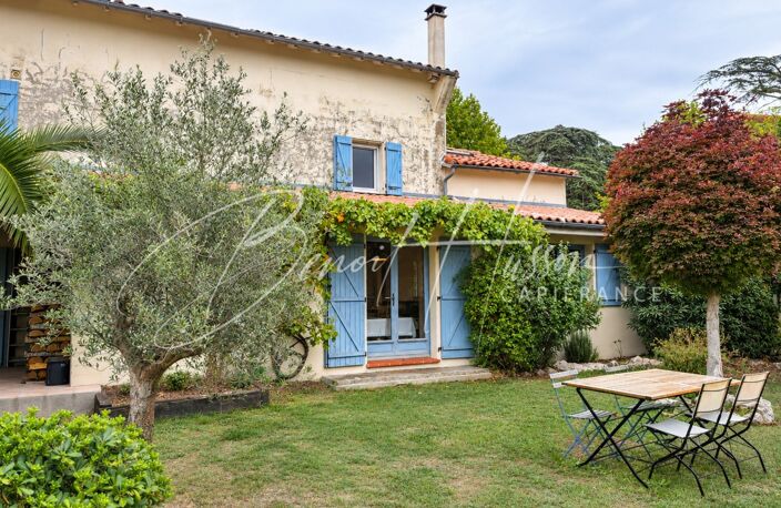 Maison bourgeoise T7 de 174m² sur un terrain de 362m² avec garage — photo 2