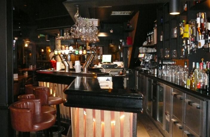 COGNAC Centre A Vendre Fonds de commerce BAR-BRASSERIE — photo 3