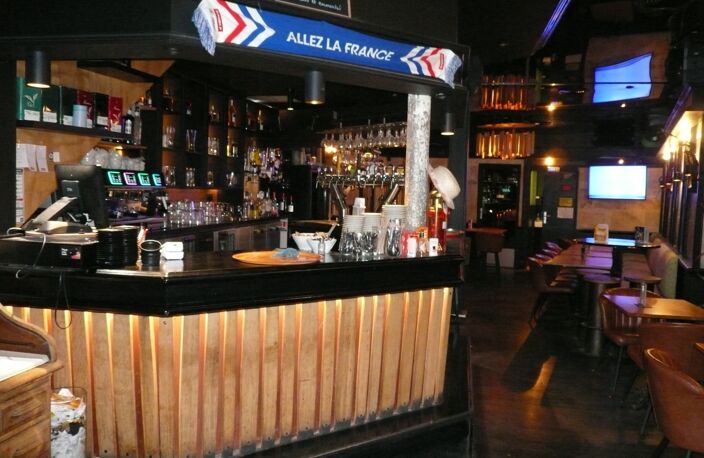 COGNAC Centre A Vendre Fonds de commerce BAR-BRASSERIE — photo 4