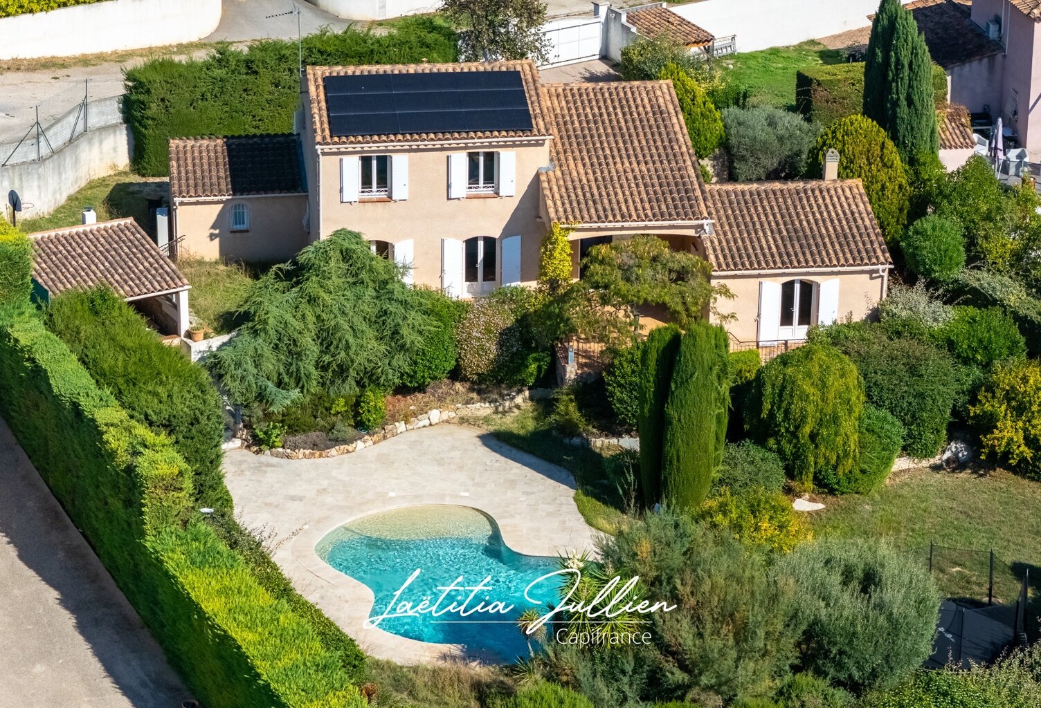 MARSEILLE 12e | VILLA T5 DE 165 m² EN POSITION DOMINANTE – VUE DÉGAGÉE, VUE MER ET PISCINE — photo 1