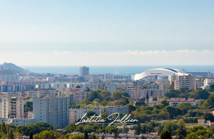 MARSEILLE 12e | VILLA T5 DE 165 m² EN POSITION DOMINANTE – VUE DÉGAGÉE, VUE MER ET PISCINE — photo 4