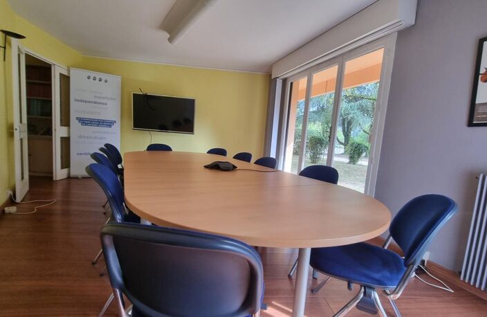 Appartement À Vendre — photo 2