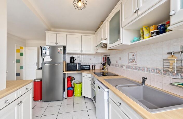 173 avenue Barthélemy Buyer Lyon 69005 9eme etage - T5 Meublé - 1095 €CC — photo 4