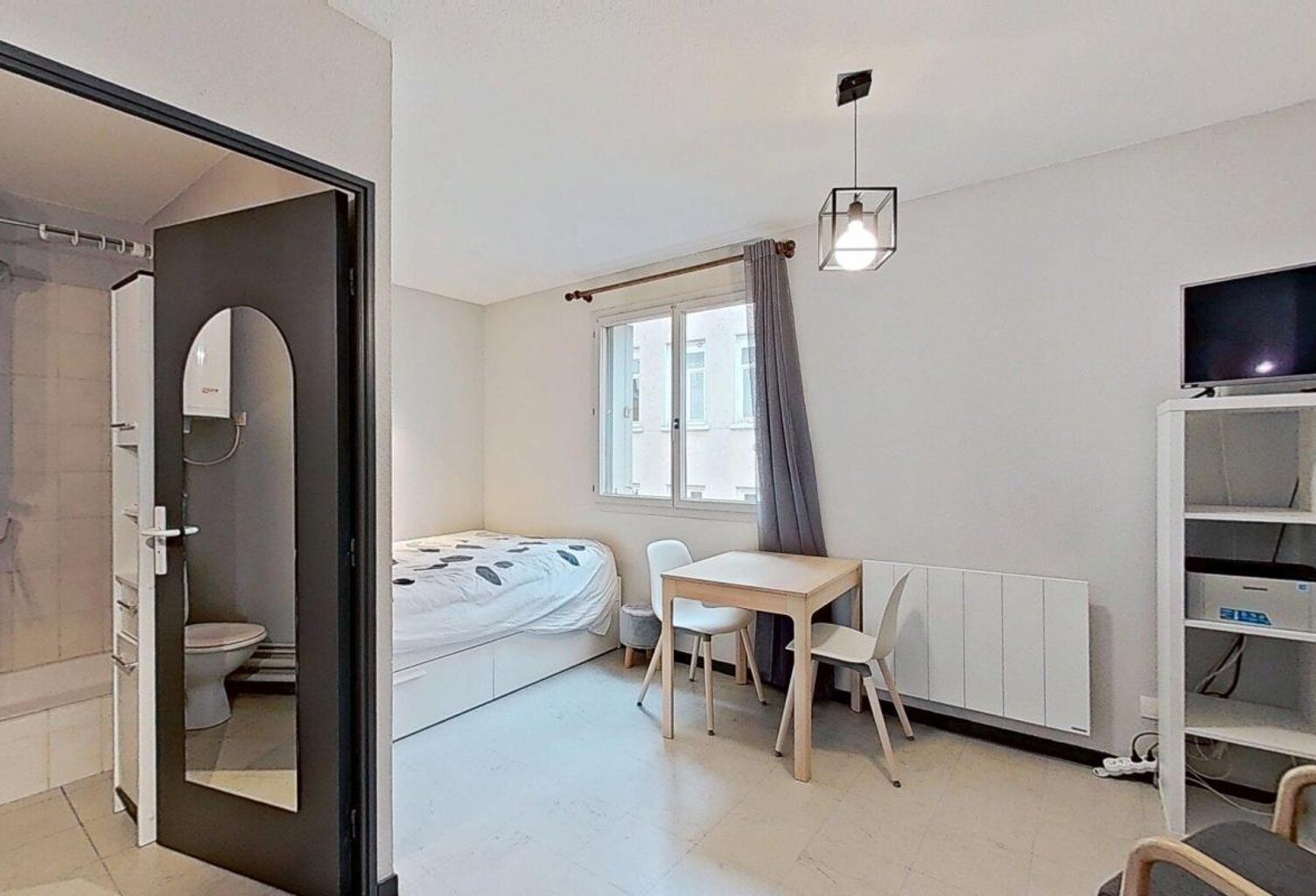 26-28 rue d'Ivry LYON 69004 - T1 Meublé - 550 €CC — photo 1