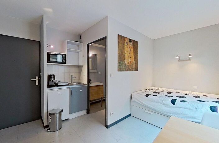 26-28 rue d'Ivry LYON 69004 - T1 Meublé - 550 €CC — photo 2