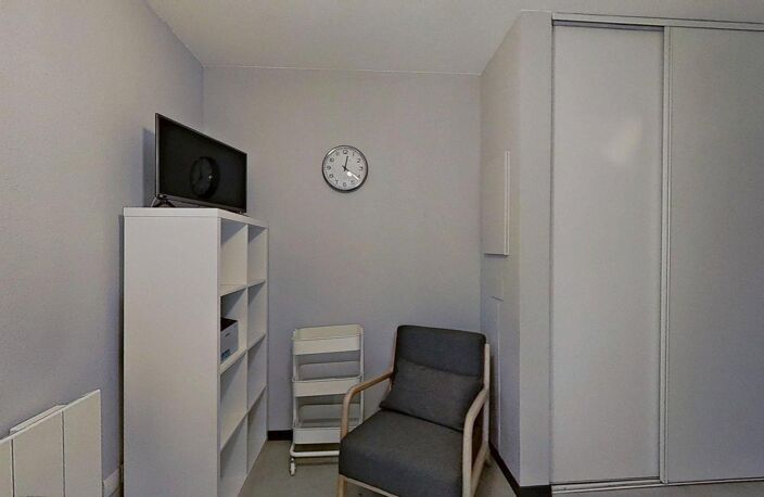 26-28 rue d'Ivry LYON 69004 - T1 Meublé - 550 €CC — photo 4