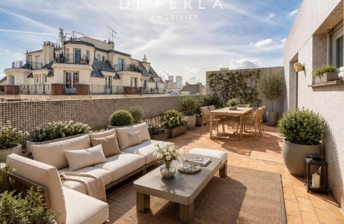 PARIS XIIIème, limitrophe Vème : Duplex familial en dernier étage avec terrasses — photo 2
