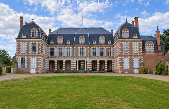 Château de caractère au cœur d’un écrin de verdure — photo 2