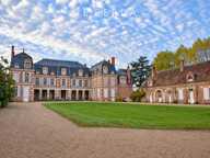 Château de caractère au cœur d’un écrin de verdure — photo 3