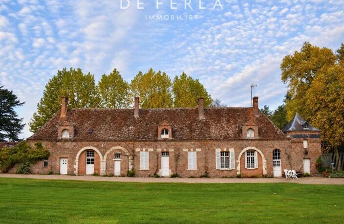 Château de caractère au cœur d’un écrin de verdure — photo 4