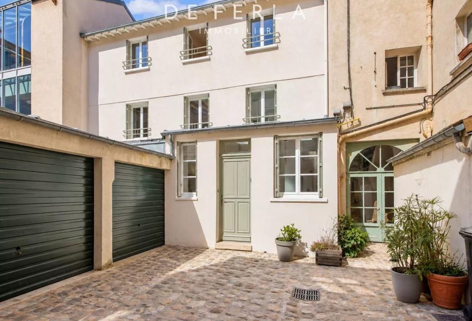 VERSAILLES MONTBAURON – TRIPLEX FAMILIAL, L'ESPRIT D'UNE MAISON DE VILLE — photo 1