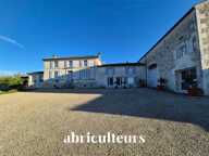 Maison de caractère avec gîtes et piscine en vente à Mérignac 16200 — photo 4