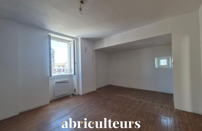 Ensemble immobilier à rénover en vente à Jarnac (16200) — photo 4