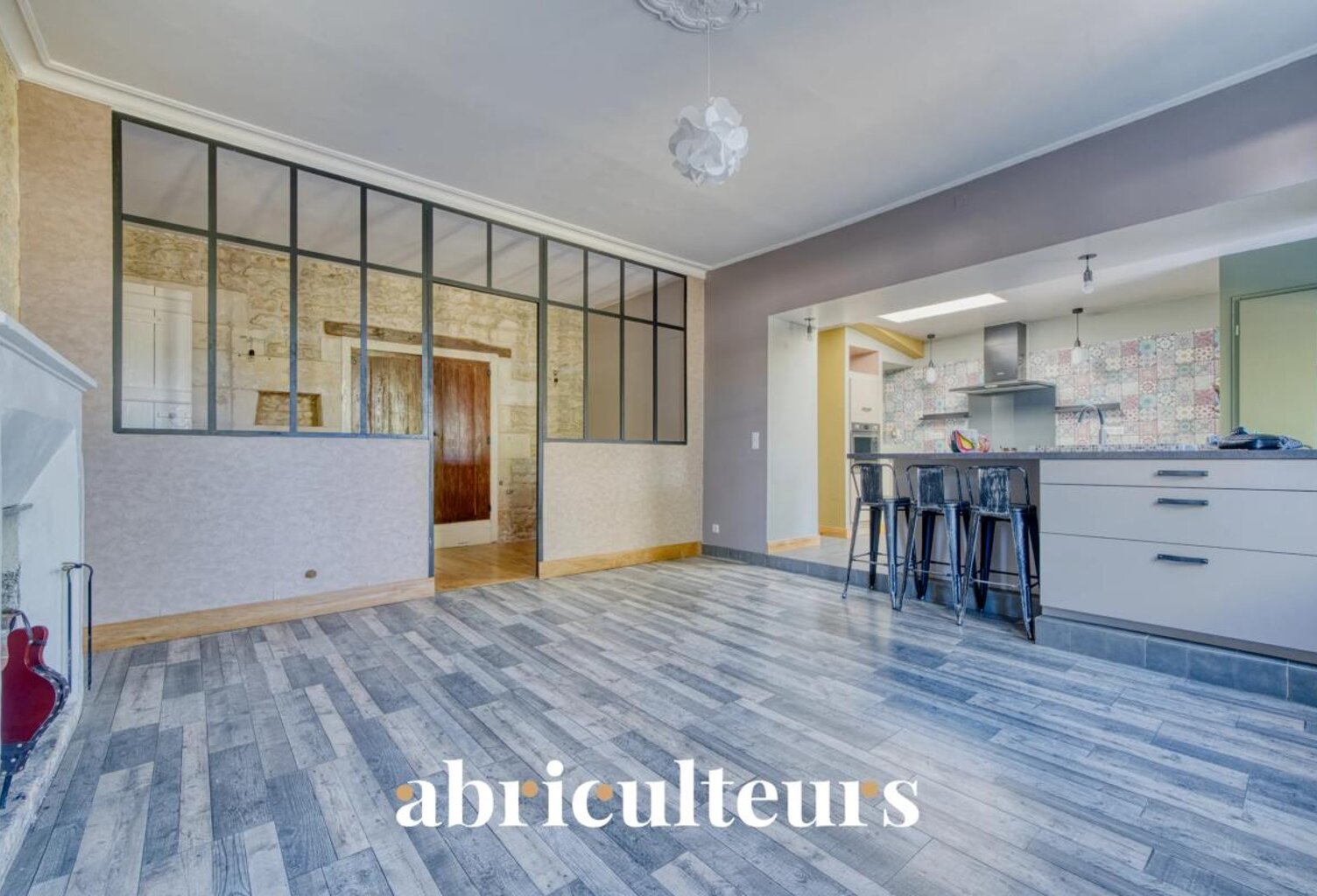 Maison de caractère - 242 m² - Saintes — photo 1