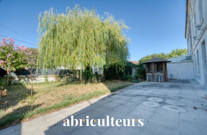 Maison de caractère - 242 m² - Saintes — photo 3