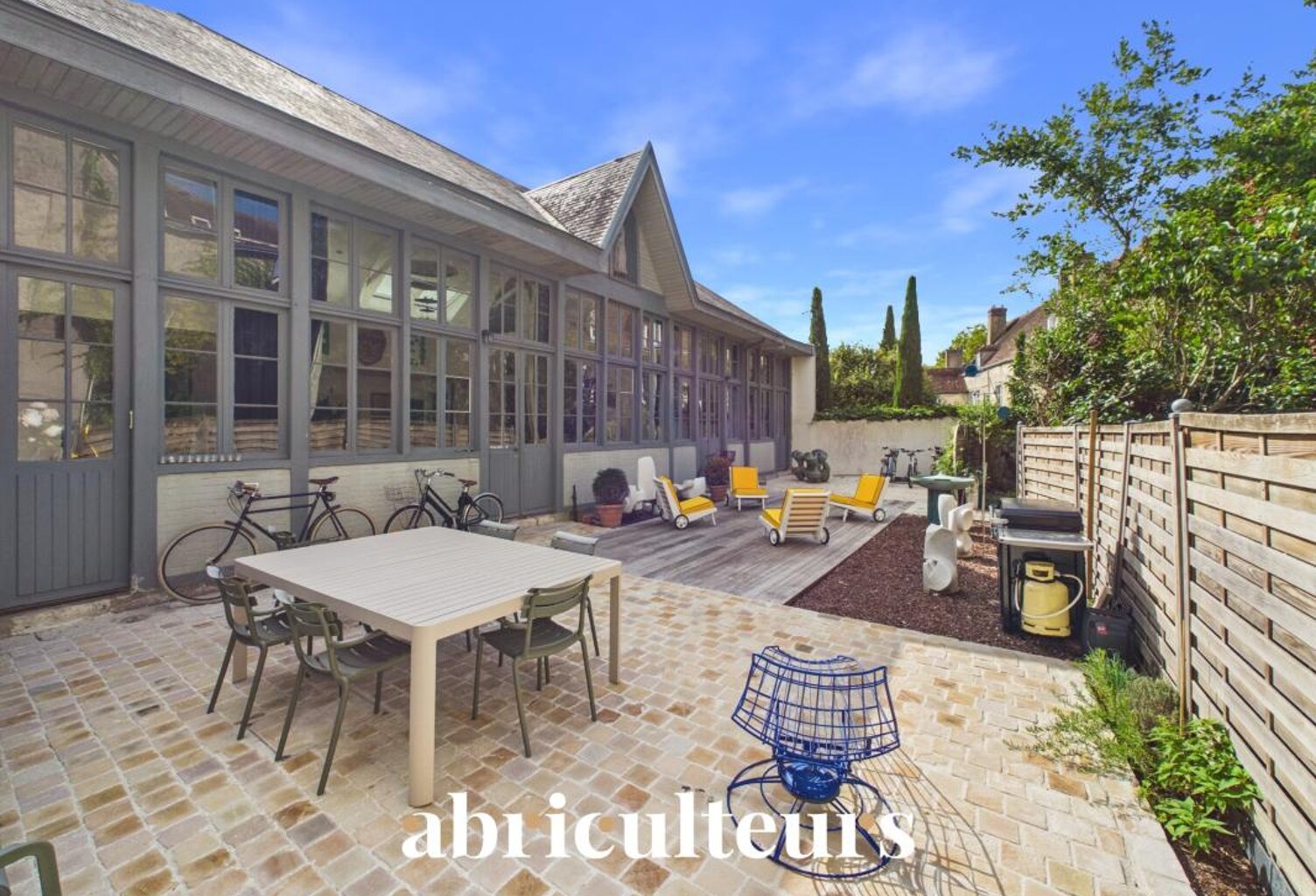 Maison de caractère 250 m² au calme avec terrasse et studio — Proche cathédrale en vente à Chartres (28000) — photo 1