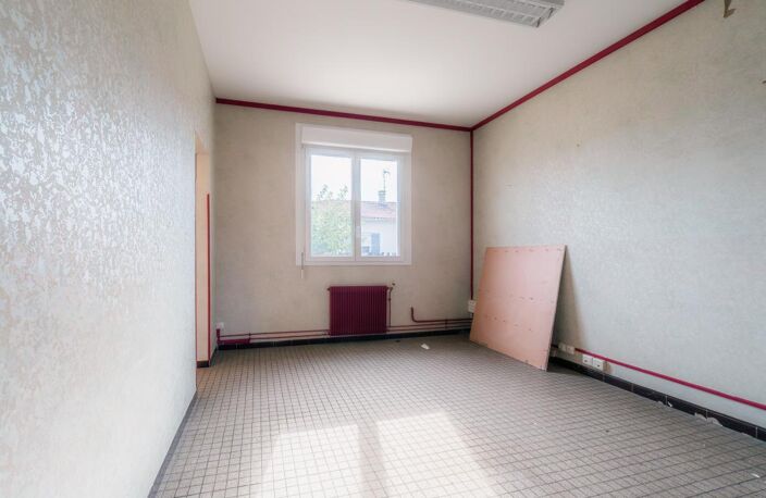 Immeuble - 181 m² - Casteljaloux (47) — photo 4
