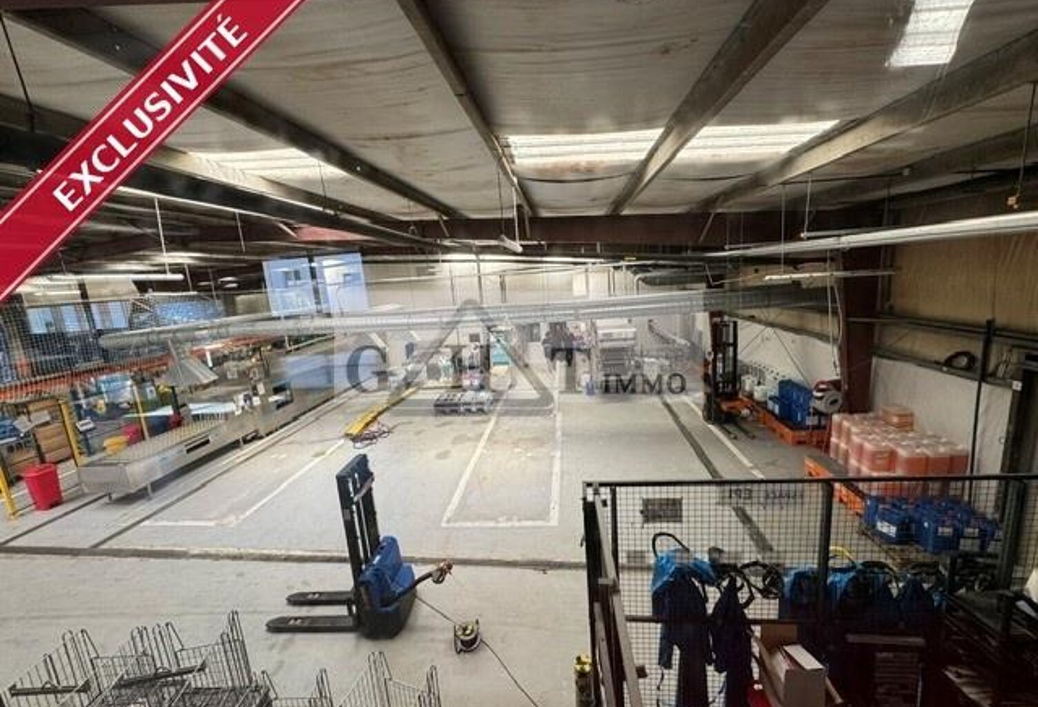 A VENDRE- BÂTIMENT INDÉPENDANT DE 1 265M²- NEUILLY-SUR-MARNE — photo 1