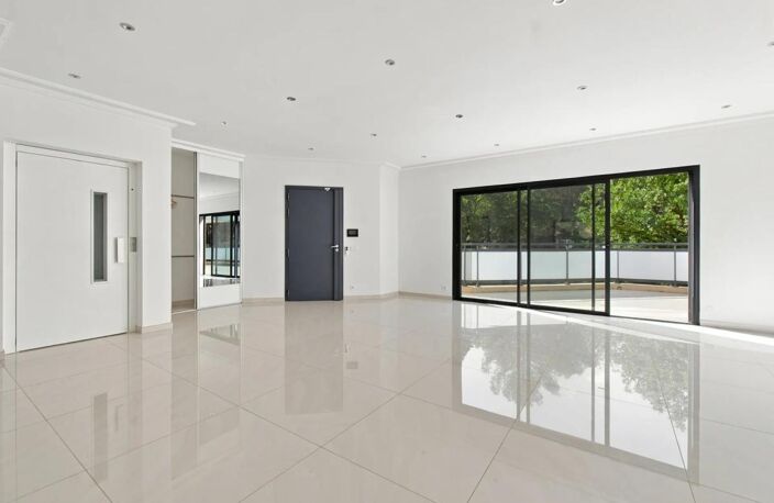 Maison de 5 pièces de 240 m² à Belcodène — photo 3