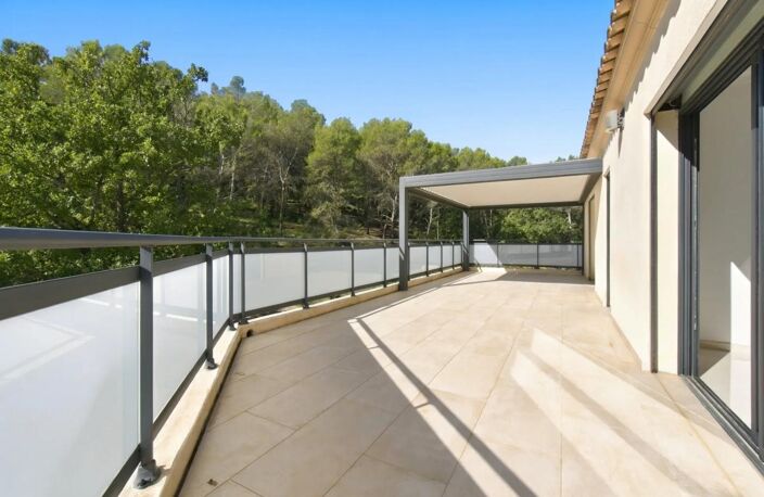 Maison de 5 pièces de 240 m² à Belcodène — photo 4