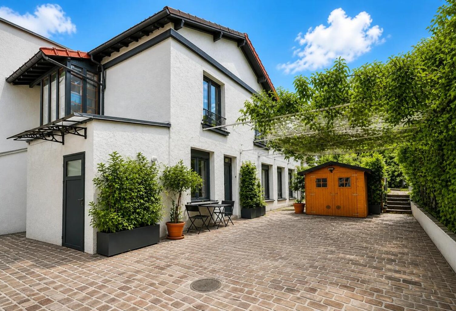 Maison de 6 pièces de 143 m² à Issy-les-Moulineaux — photo 1