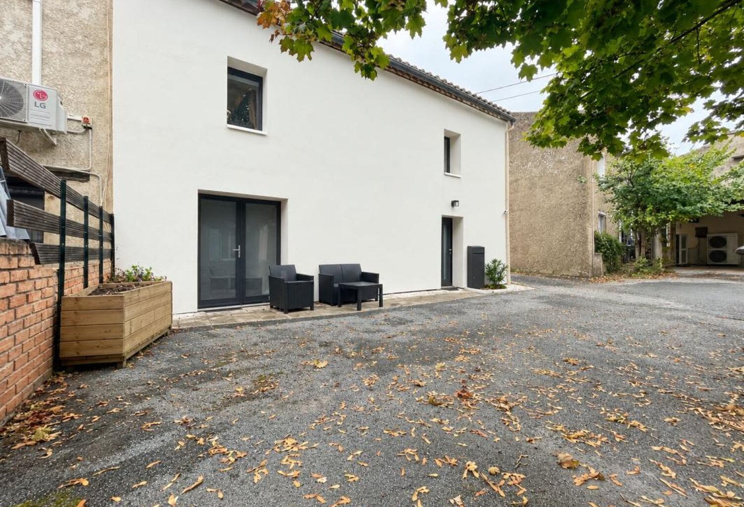 À Vendre, CASTRES – Maison Familiale Rénovée 4 Chambres, Garage et Combles Aménageables — photo 1