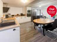 À Vendre, CASTRES – Maison Familiale Rénovée 4 Chambres, Garage et Combles Aménageables — photo 3