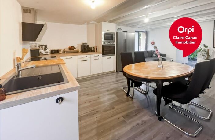 À Vendre, CASTRES – Maison Familiale Rénovée 4 Chambres, Garage et Combles Aménageables — photo 3