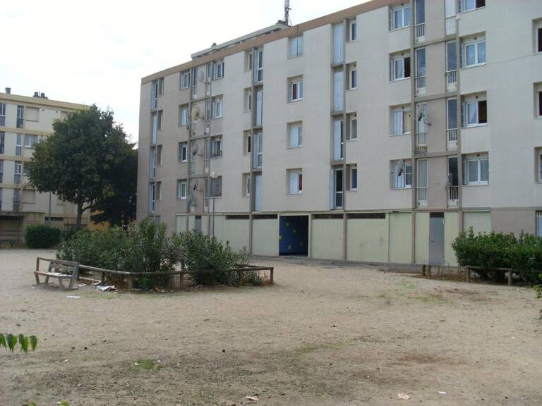 Type 4 - AVIGNON - GRANGE D'OREL 1 — photo 1