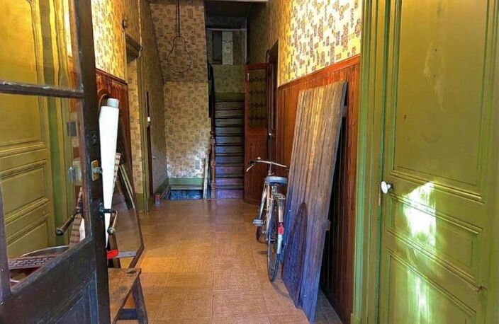 Opportunité rare pour professionnels — Bâtiment de caractère de 450 m² sur 3 niveaux avec jardin de 1 000 m² — photo 3