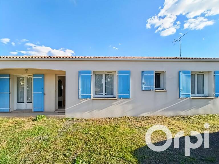 À LOUER – MAISON 3 CHAMBRES AVEC JARDIN ET GARAGE À CHANTONNAY — photo 1