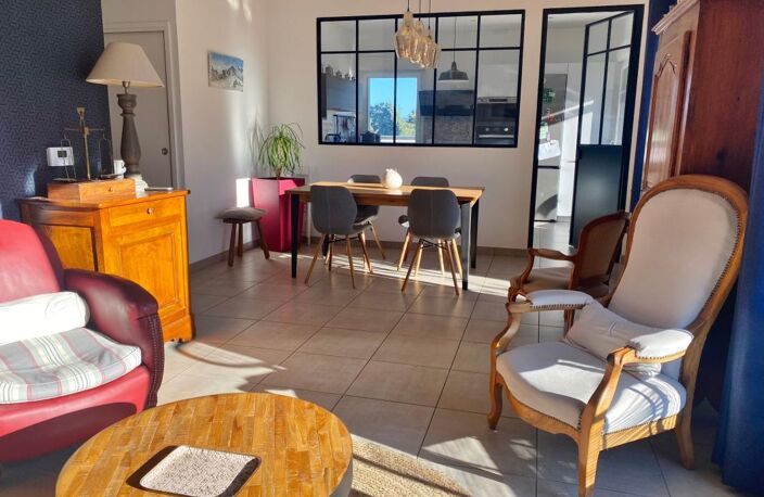 Appartement À Vendre 96 m²- Coup de cœur à Sainte-Foy-lès-Lyon – Quartier chatelain piscine - — photo 2