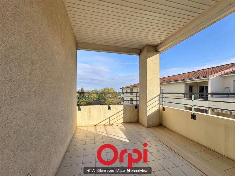 T3 de 68m² avec terrasse et garage en option, résidence 2005 — photo 1