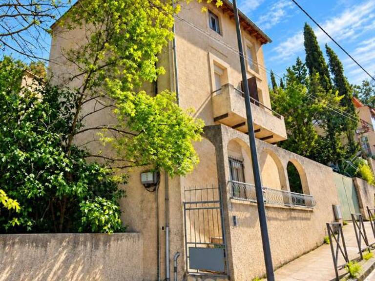 IMMEUBLE DE RAPPORT 2 APPARTEMENTS + 2 GARAGES — photo 1