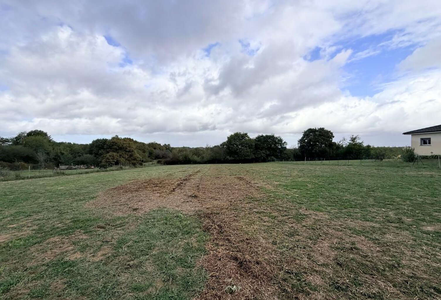Terrain constructible à Castelnau-Tursan — photo 1