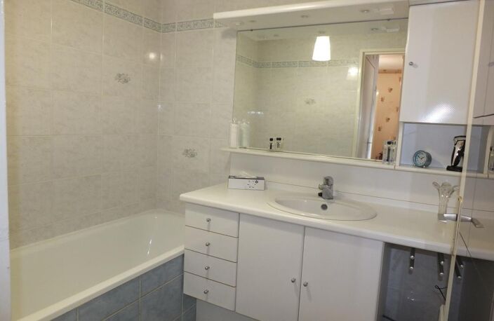 Appartement À Vendre 79m2 loi carrez — photo 5
