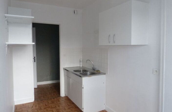Appartement Cosne Cours Sur Loire 2 pièce(s) 48 m2 — photo 3