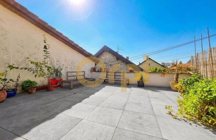 Appartement À Vendre — photo 2