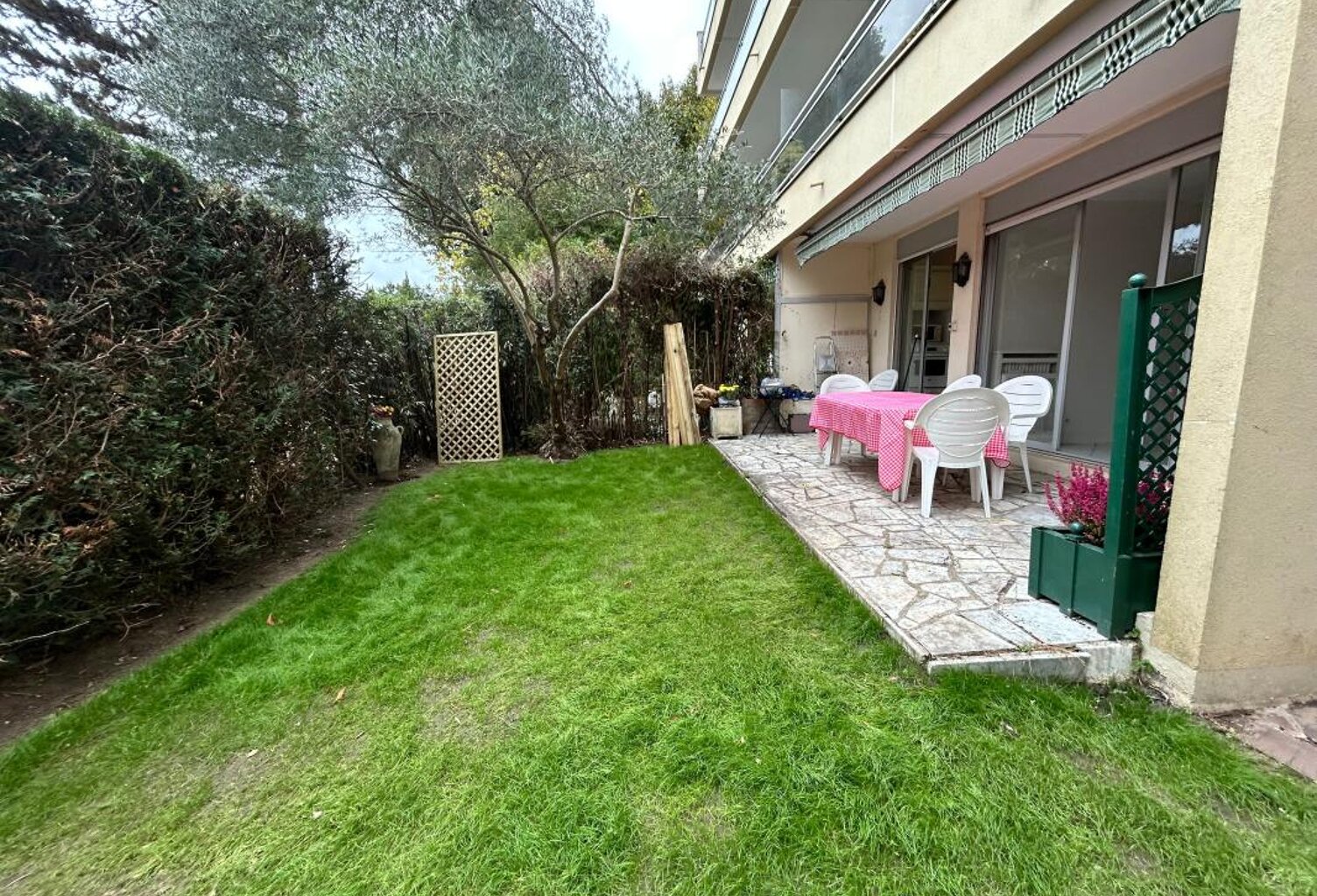 Appartement À Vendre — photo 1