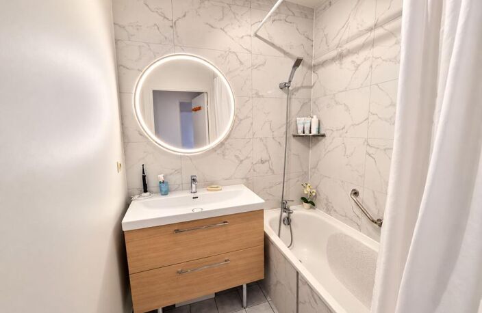 COUP DE CŒUR ASSURÉ ! UN JOLI 2 PIÈCES AVEC GRAND BALCON ! — photo 5