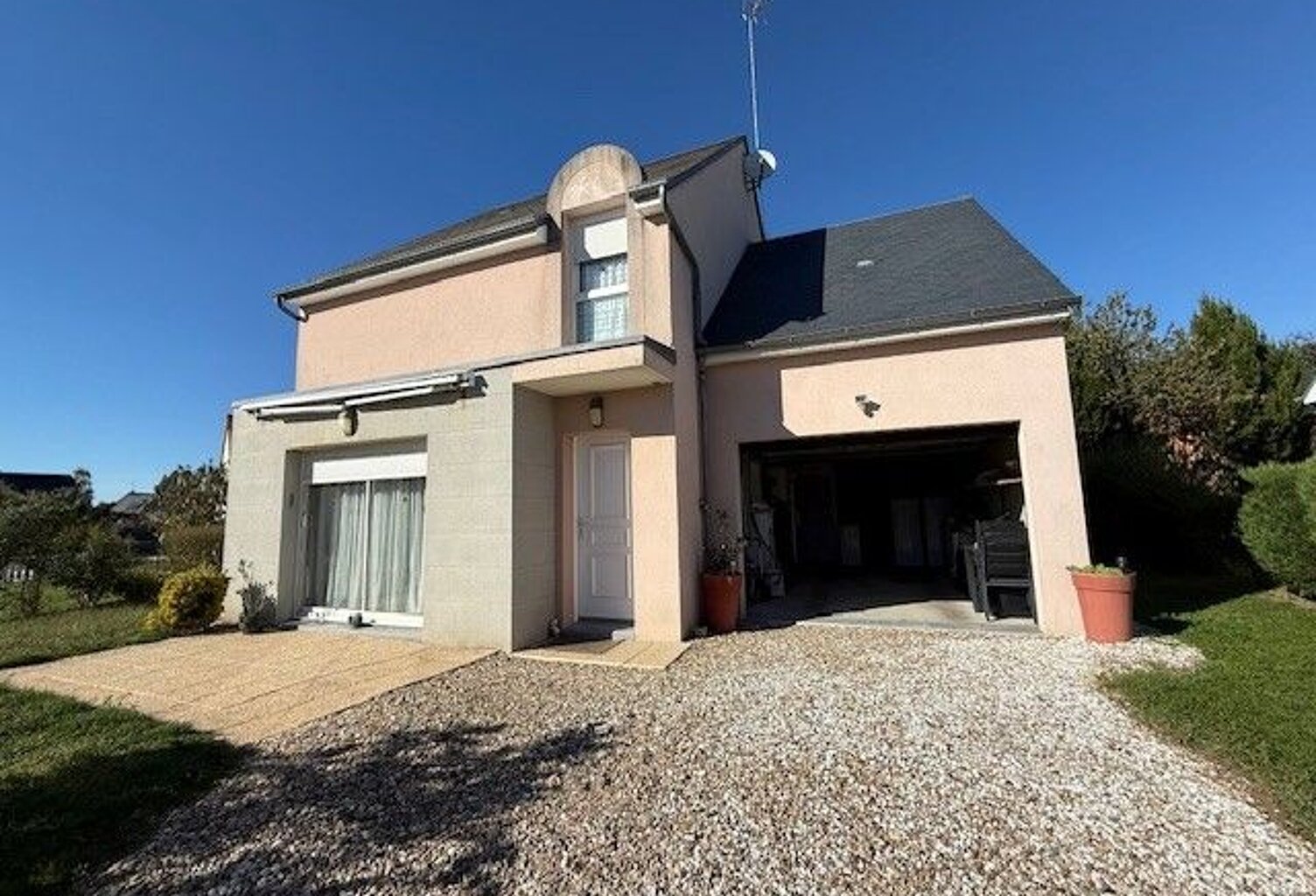 Maison À Louer — photo 1
