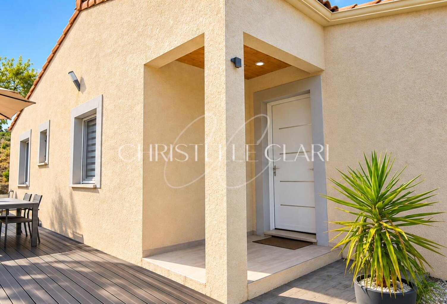 Jolie maison dans un quatier résidentiel — photo 1