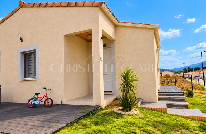 Jolie maison dans un quatier résidentiel — photo 2