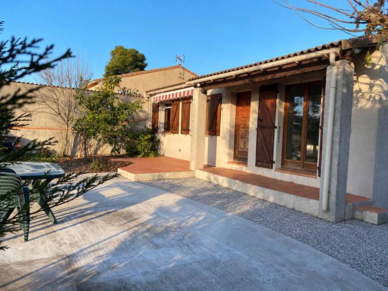 Maison individuelle avec jardin, garage et stationnement — photo 1