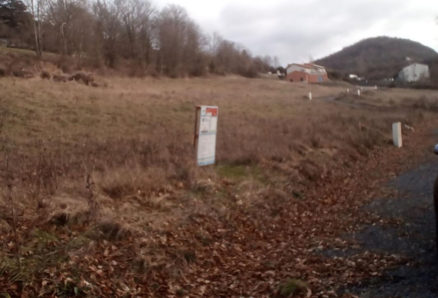 Saint Germain Laprade(43), terrain à bâtir de 710 m2 — photo 1