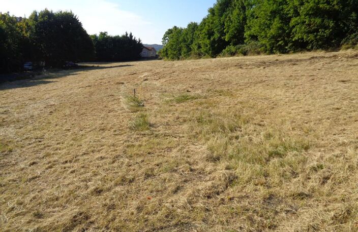 Saint Germain Laprade(43), terrain à bâtir de 710 m2 — photo 3