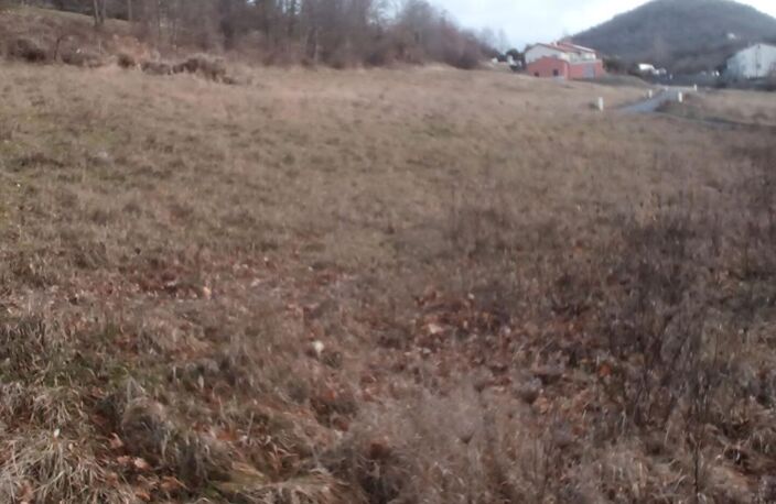 Saint Germain Laprade(43), terrain à bâtir de 710 m2 — photo 5