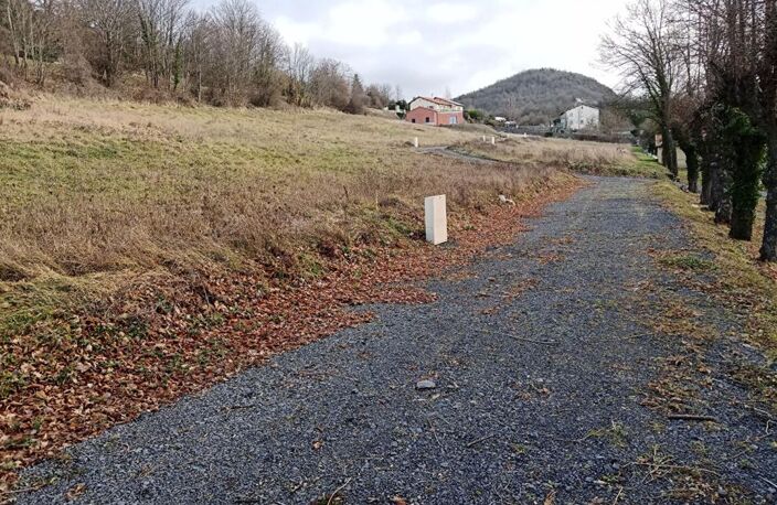 Saint Germain Laprade(43), terrain à bâtir de 648M2 — photo 4