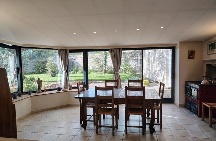 MANCHE  - MAGNIFIQUE PROPRIÉTÉ FAMILIALE EN PIERRE DU XVIIIe SIÈCLE AVEC PARC, PISCINE ET DEUX STUDIOS INDÉPENDANTS — photo 3