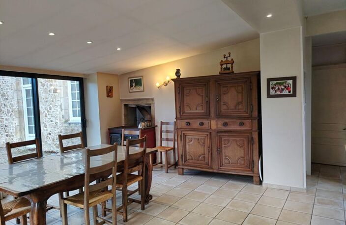 MANCHE  - MAGNIFIQUE PROPRIÉTÉ FAMILIALE EN PIERRE DU XVIIIe SIÈCLE AVEC PARC, PISCINE ET DEUX STUDIOS INDÉPENDANTS — photo 4